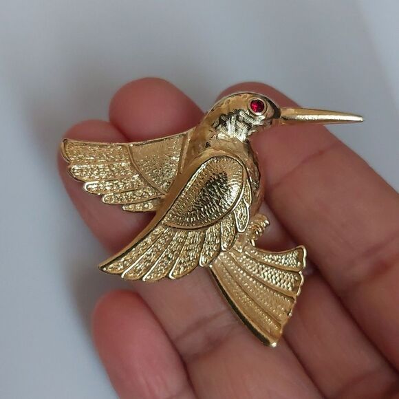 Vintage Unsigned AVON High Gloss Gold Tone Hummingbird Brooch Pin - Picture 2 of 7